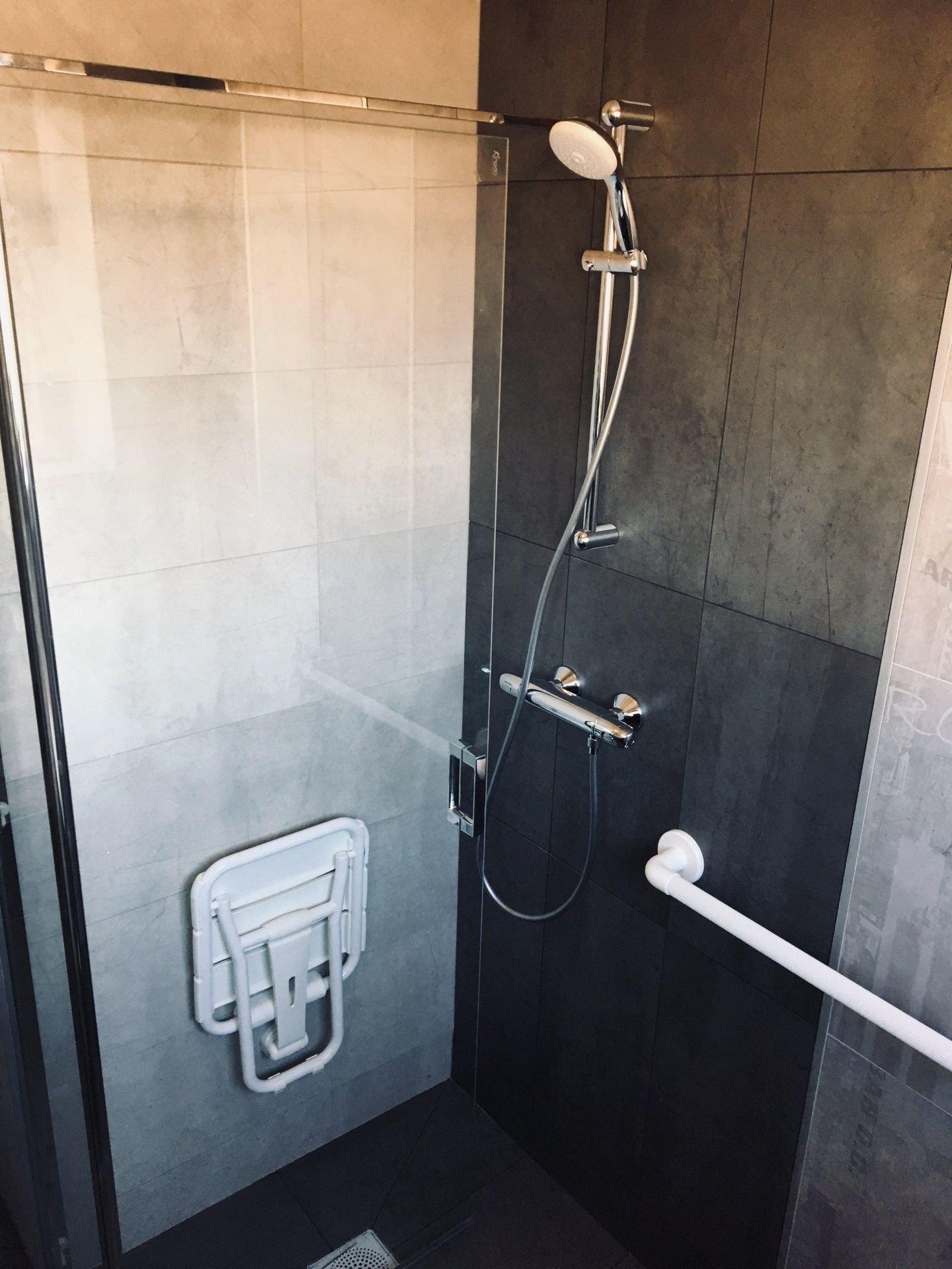 Installations d'une douche plain-pied Installations d'une douche plain-pied